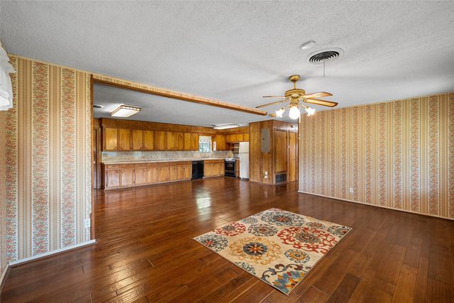 722 Fm 1366, Mexia, TX 76667