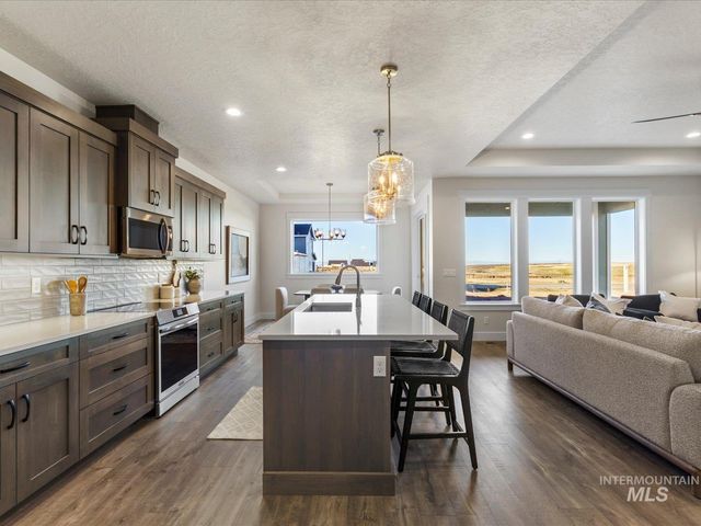 375 S Strut Way, Boise, ID 83716