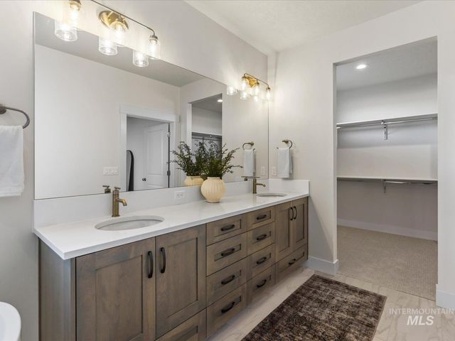 375 S Strut Way, Boise, ID 83716