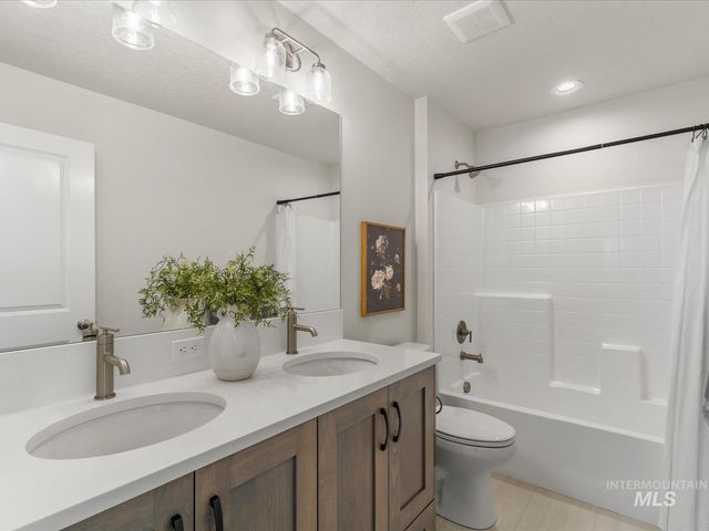 375 S Strut Way, Boise, ID 83716