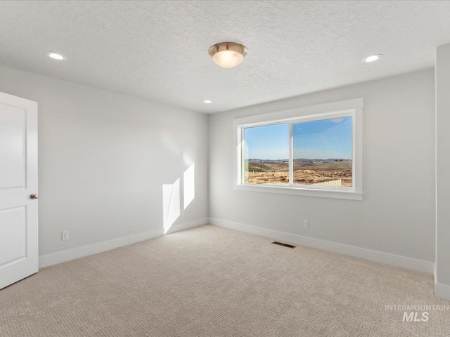 375 S Strut Way, Boise, ID 83716