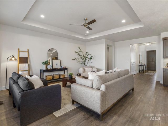 375 S Strut Way, Boise, ID 83716