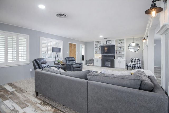 1603 E Reppto Street, Brownfield, TX 79316