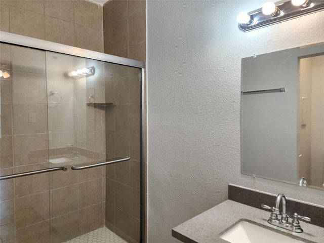 2255 Braeswood Park Drive 272, Houston, TX 77030
