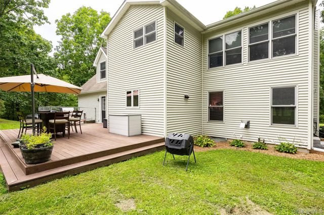 428 Clinton Hollow Road, Salt Point, NY 12578