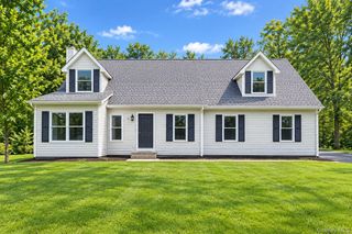 428 Clinton Hollow Road, Salt Point, NY 12578