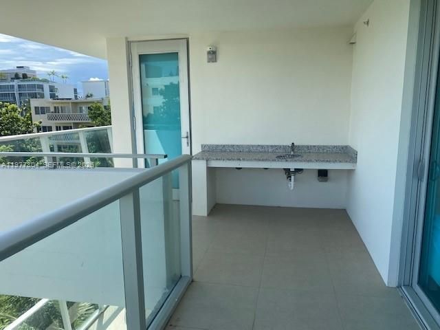 1150 101st St 403, Bay Harbor Islands, FL 33154