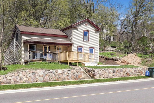 312 8th Avenue, Baraboo, WI 53913