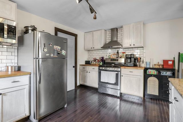312 8th Avenue, Baraboo, WI 53913