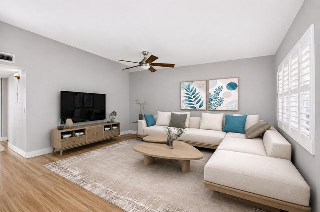 374 Capri H, Delray Beach, FL 33484