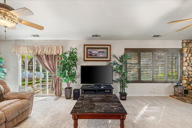 5593 Baldwin St, Valley Springs, CA 95252