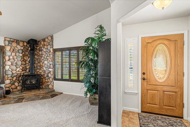 5593 Baldwin St, Valley Springs, CA 95252