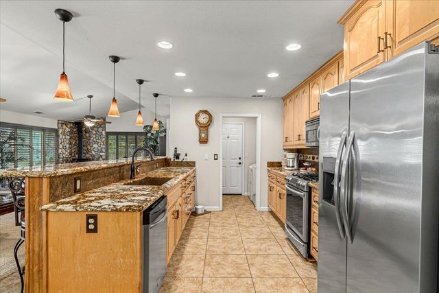 5593 Baldwin St, Valley Springs, CA 95252