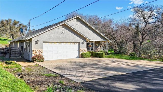 5593 Baldwin St, Valley Springs, CA 95252