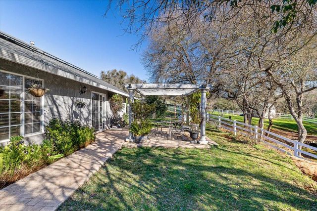 5593 Baldwin St, Valley Springs, CA 95252