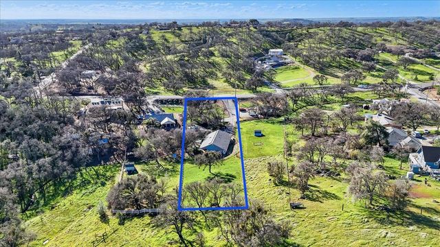 5593 Baldwin St, Valley Springs, CA 95252