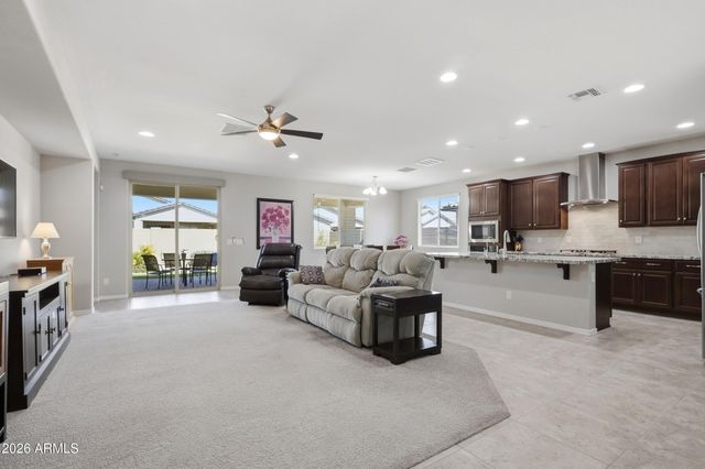 10556 E TEXAS Avenue, Mesa, AZ 85212