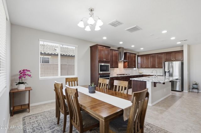 10556 E TEXAS Avenue, Mesa, AZ 85212