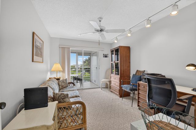 4022 Lincoln B, Boca Raton, FL 33434