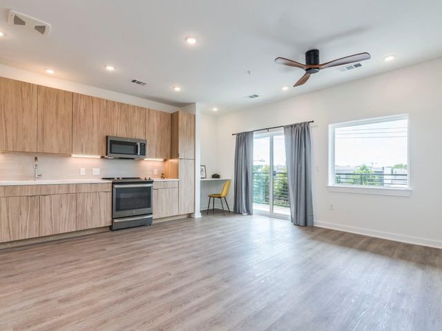 4802 S Congress Ave 310, Austin, TX 78745