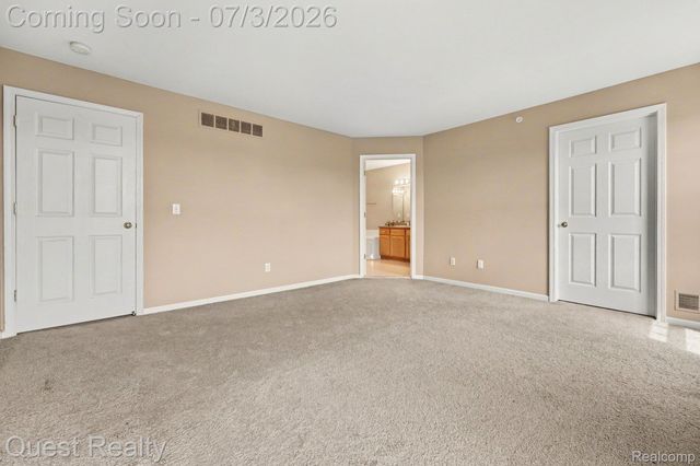 168 Amys Walk Walk, Auburn Hills, MI 48326