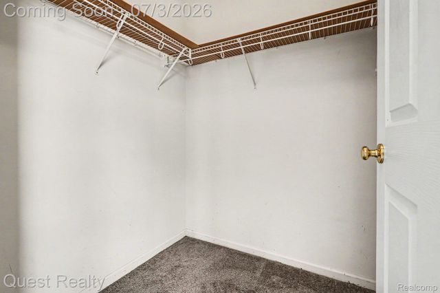 168 Amys Walk Walk, Auburn Hills, MI 48326