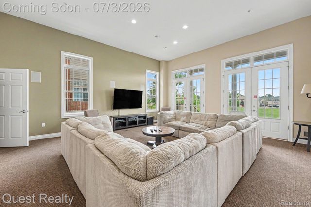 168 Amys Walk Walk, Auburn Hills, MI 48326