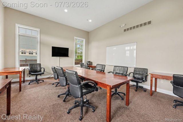 168 Amys Walk Walk, Auburn Hills, MI 48326