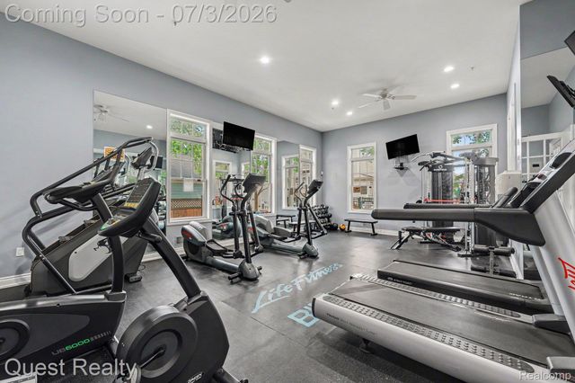 168 Amys Walk Walk, Auburn Hills, MI 48326