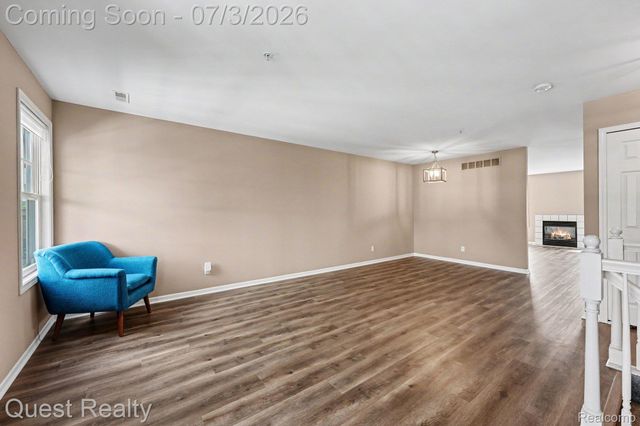 168 Amys Walk Walk, Auburn Hills, MI 48326