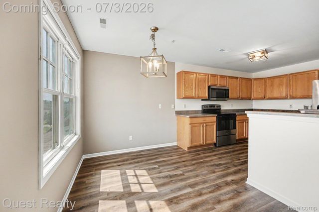 168 Amys Walk Walk, Auburn Hills, MI 48326