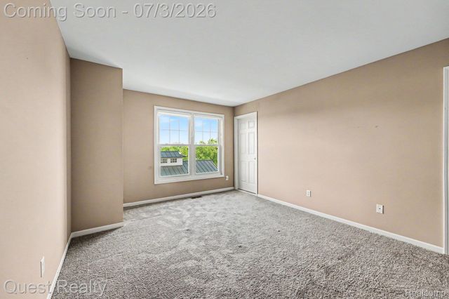 168 Amys Walk Walk, Auburn Hills, MI 48326