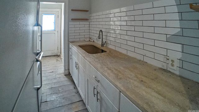 252 Natalen, San Antonio, TX 78209