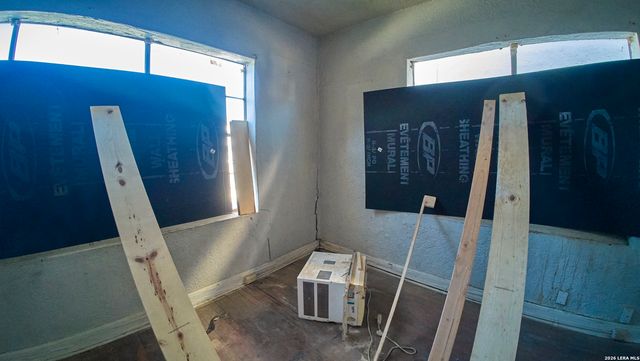 252 Natalen, San Antonio, TX 78209