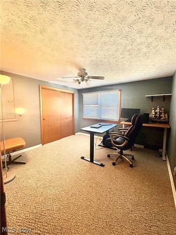 1407 W Valentine Circle NW, Canton, OH 44708