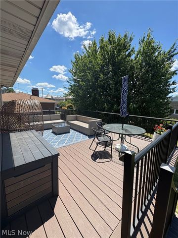 1407 W Valentine Circle NW, Canton, OH 44708