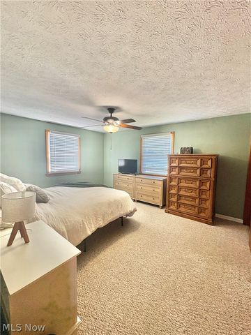 1407 W Valentine Circle NW, Canton, OH 44708