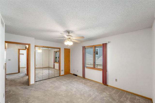 809 E 27th Street, Des Moines, IA 50317