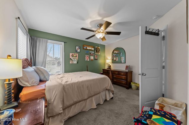 725 Legacy Lakes Way, Aberdeen, NC 28315