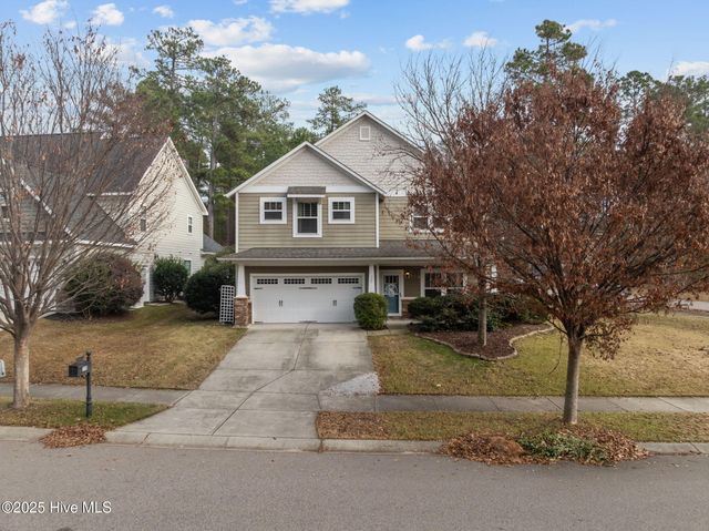 725 Legacy Lakes Way, Aberdeen, NC 28315