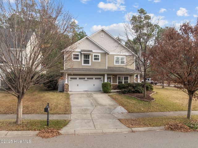 725 Legacy Lakes Way, Aberdeen, NC 28315