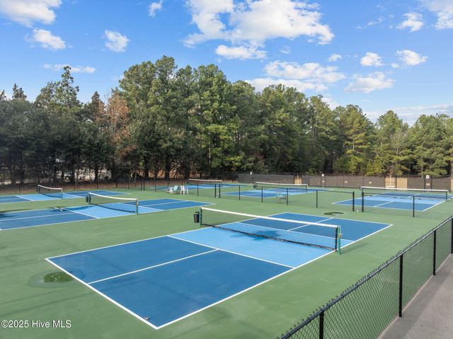 725 Legacy Lakes Way, Aberdeen, NC 28315