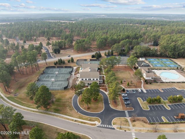 725 Legacy Lakes Way, Aberdeen, NC 28315