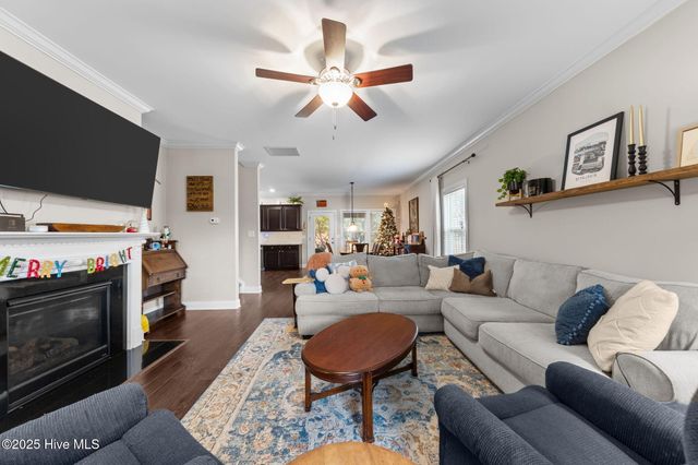 725 Legacy Lakes Way, Aberdeen, NC 28315