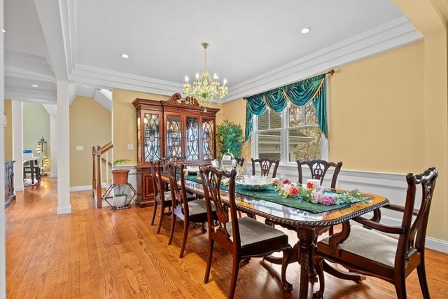 127 Johnson Woods Dr 127, Reading, MA 01867