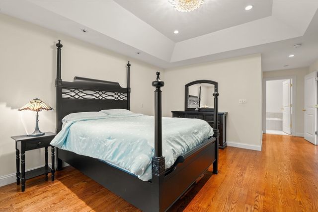 127 Johnson Woods Dr 127, Reading, MA 01867