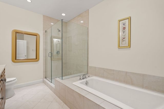 127 Johnson Woods Dr 127, Reading, MA 01867