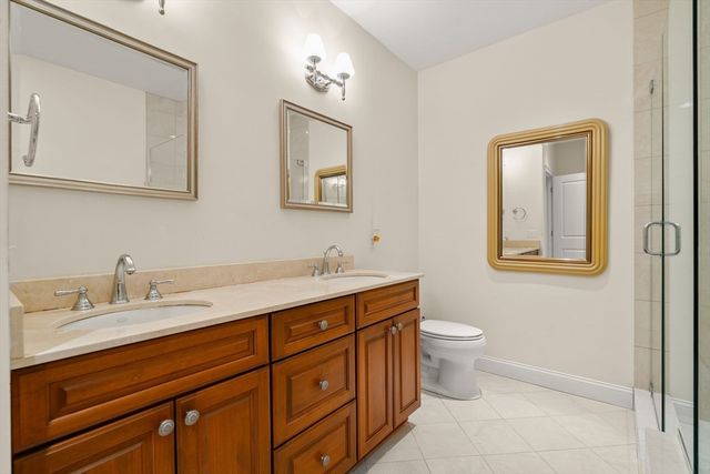 127 Johnson Woods Dr 127, Reading, MA 01867