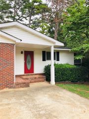 123 Garden Lane, Athens, GA 30606