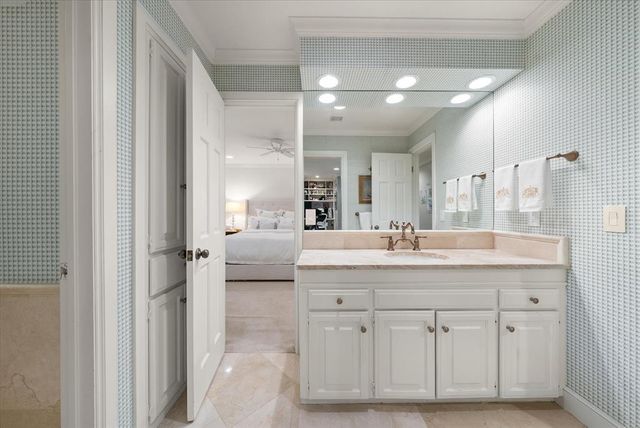 1401 Glenbrook Drive, Oklahoma City, OK 73118